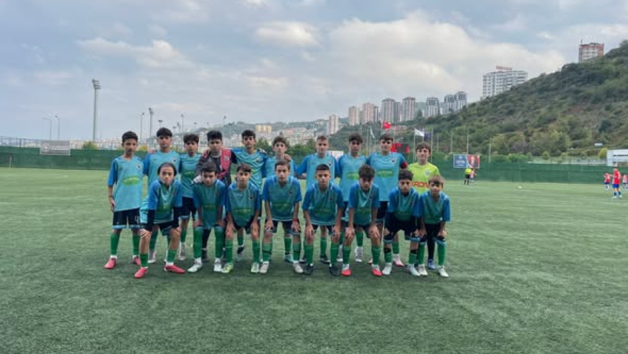 Sürmenespor U14, Trabzon’da Son 6 Takım Arasına Kaldı!