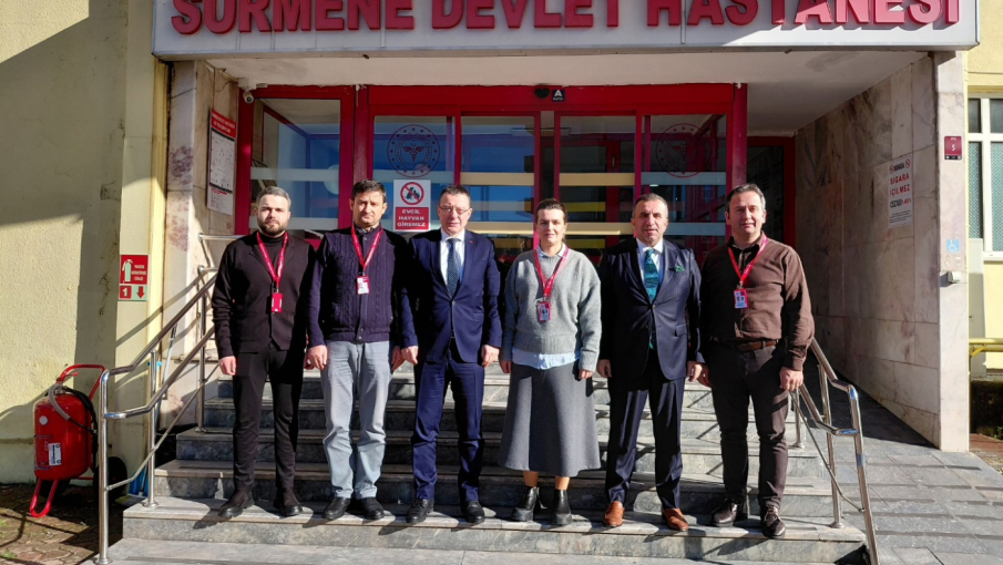 Kamu Hastaneleri Genel Müdürü Dr. Hakan Usta’dan Sürmene Devlet Hastanesi’ne Ziyaret